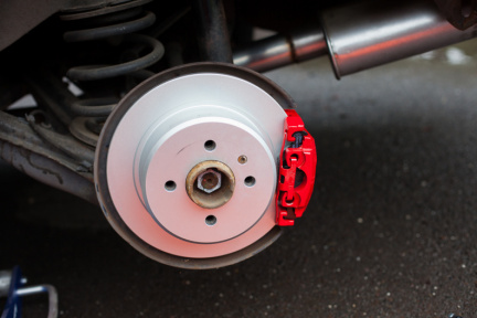 e30-rear-brakes-installed 7611810180 o